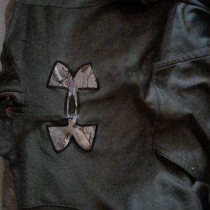 Men's under armor sweater